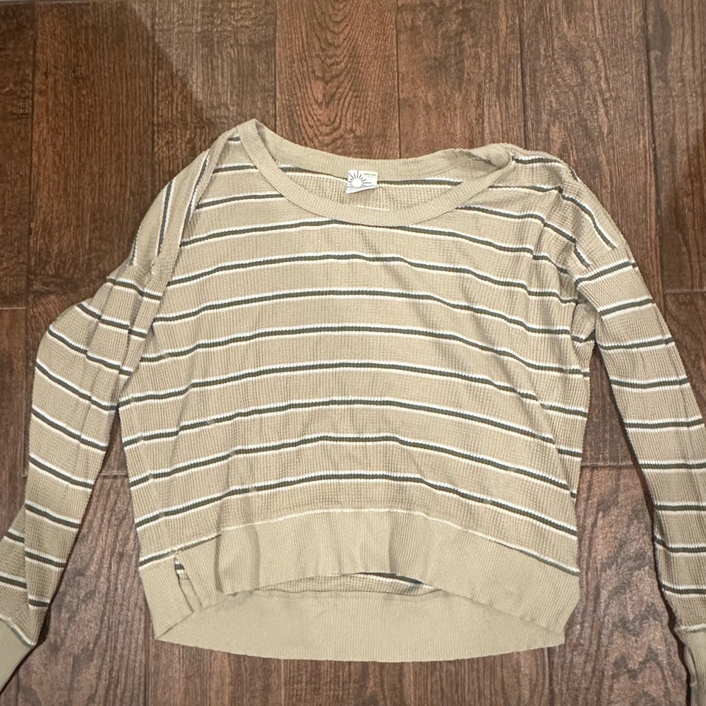 OFFLINE BY AERIE Throw-Back cropped crewneck sweater sweatshirt